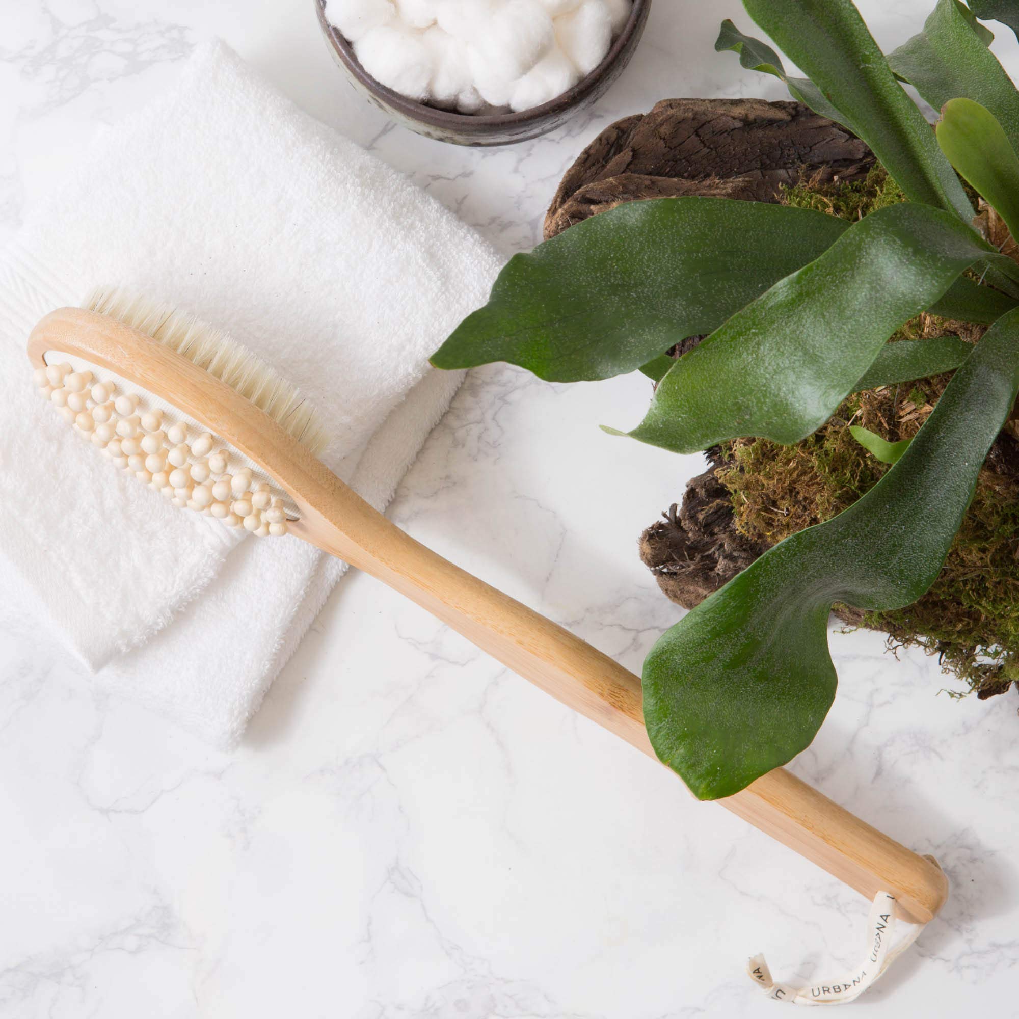 Urbana Spa Prive Natural Cellulite Messager and Exfoliating Scrub Brush